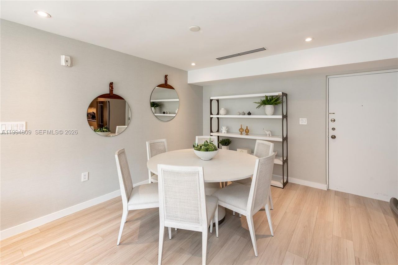 255 Galen Dr, Unit 2I, Key Biscayne, FL 33149 Photo