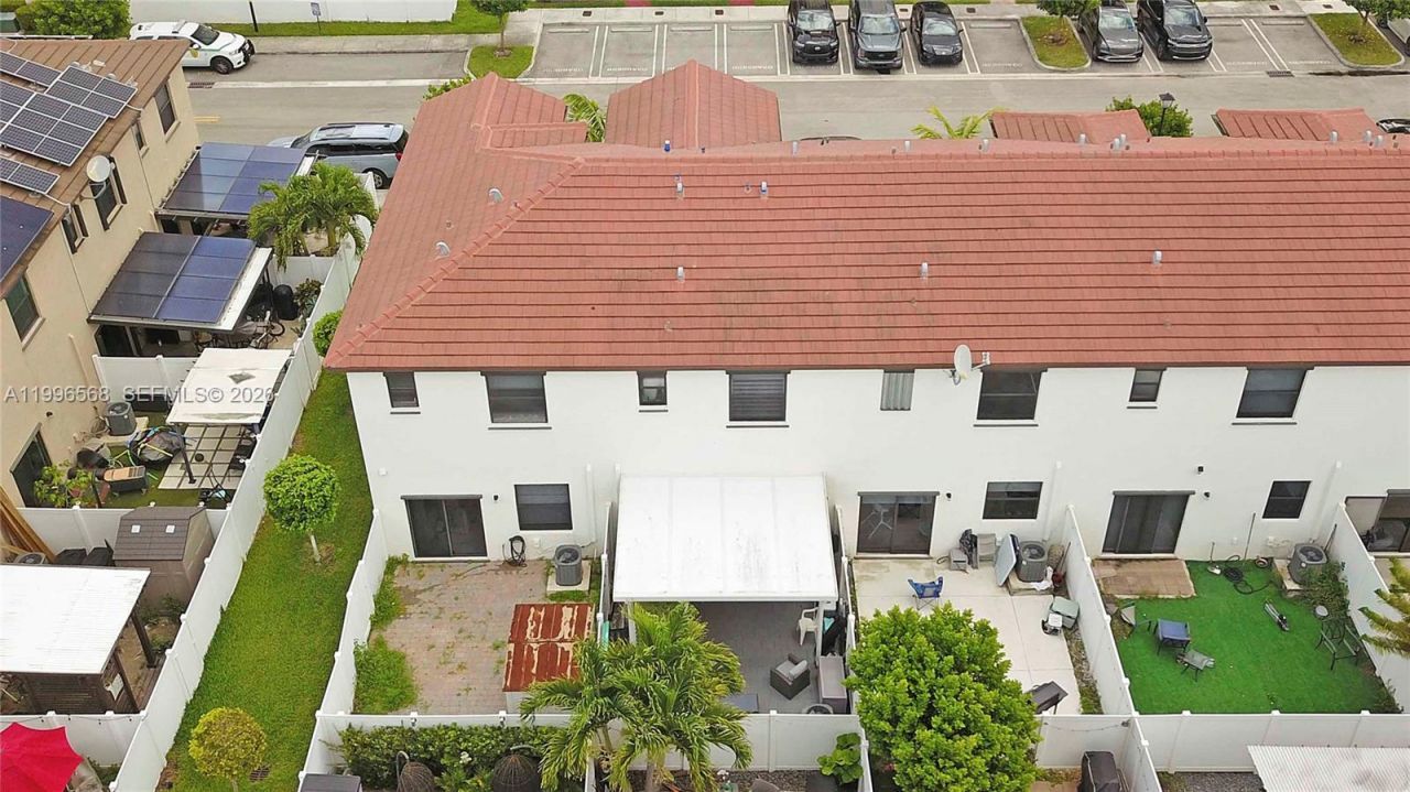 10628 W 33rd Way, Hialeah, FL 33018 Photo