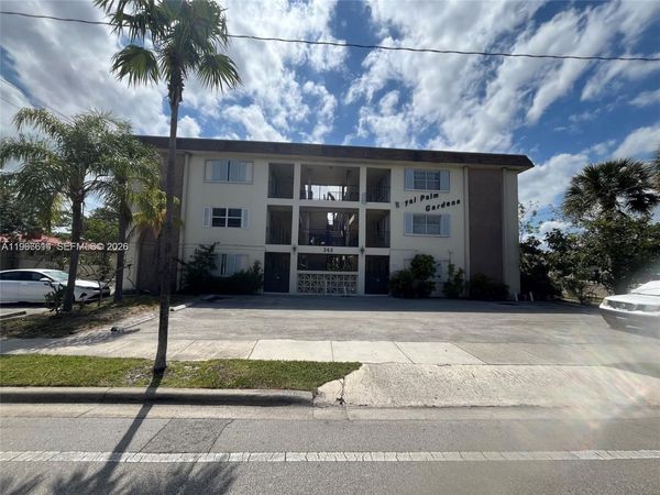 348 S Federal Hwy, Unit 11, Dania Beach, FL 33004