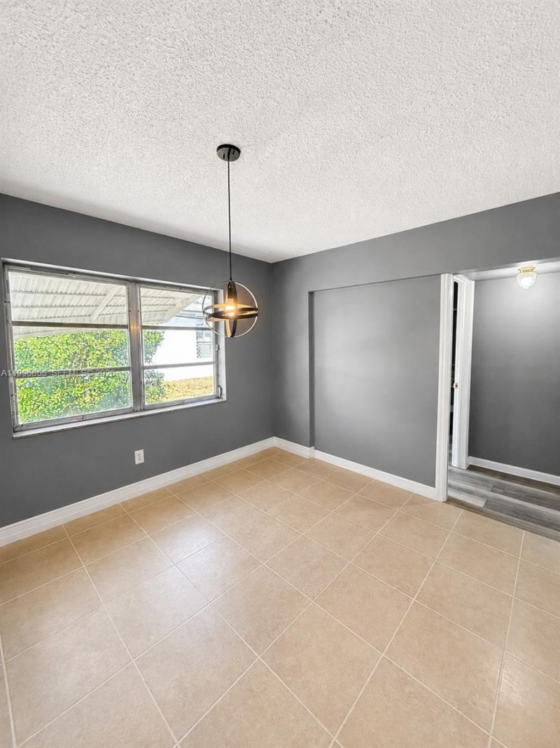 4753 NW 41st St, Lauderdale Lakes, FL 33319 Photo
