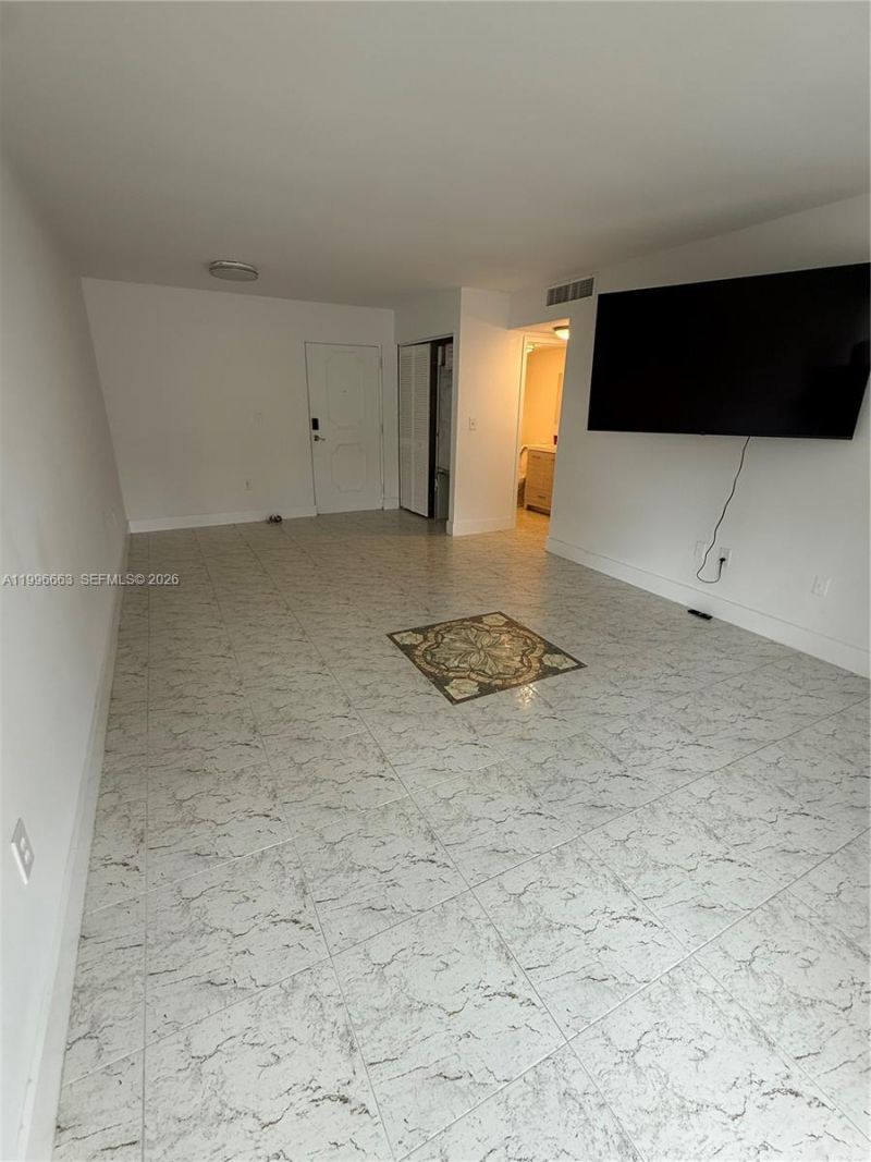 17560 Atlantic Blvd, Unit 302, Sunny Isles Beach, FL 33160 Photo