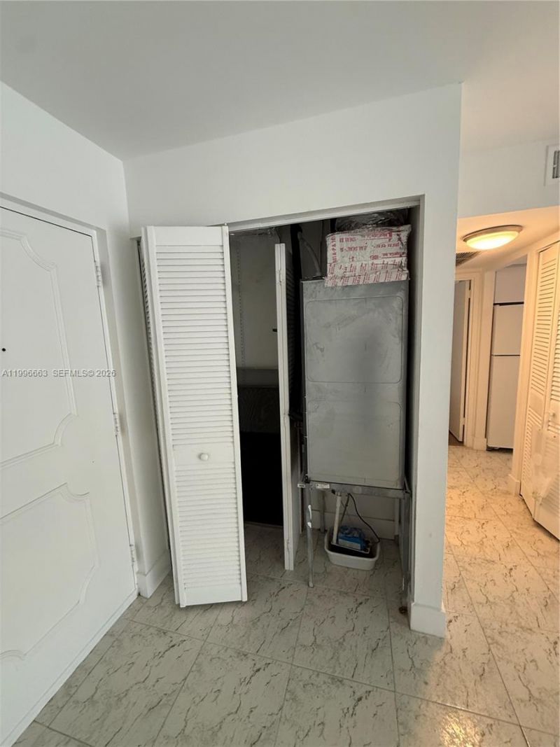 17560 Atlantic Blvd, Unit 302, Sunny Isles Beach, FL 33160 Photo