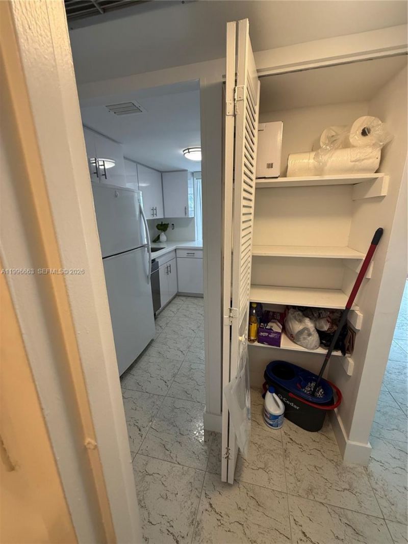 17560 Atlantic Blvd, Unit 302, Sunny Isles Beach, FL 33160 Photo