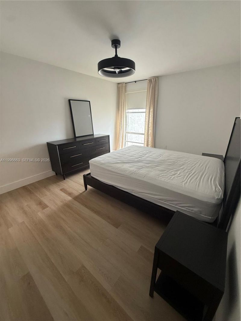 17560 Atlantic Blvd, Unit 302, Sunny Isles Beach, FL 33160 Photo