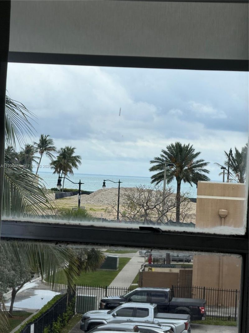 17560 Atlantic Blvd, Unit 302, Sunny Isles Beach, FL 33160 Photo