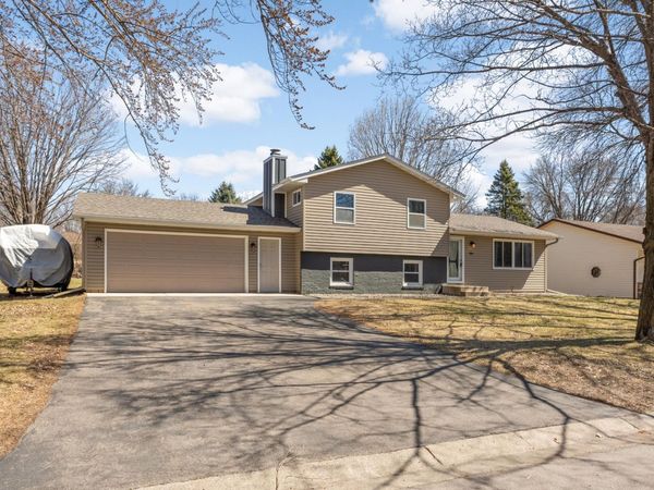 300 Edgewood Drive SE, Saint Michael, MN 55376