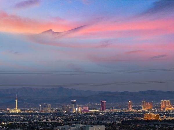 654 Amethyst Point Way, Las Vegas, NV 89138