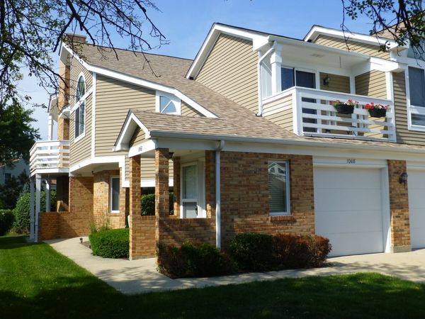 1068 courtland Drive, Unit 1068, Buffalo Grove, IL 60089