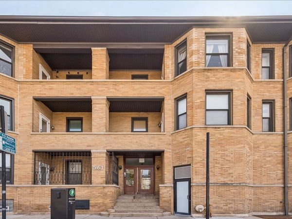 561 W Briar Place , Unit 305, Chicago, IL 60657