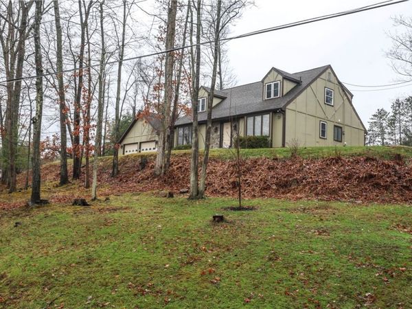 22 Overbrook Road , Painted Post, NY 14870