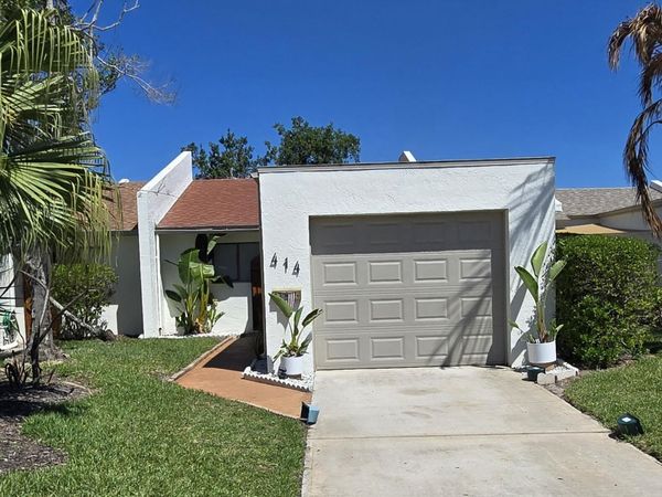 414 Hawthorne Court , Indian Harbour Beach, FL 32937
