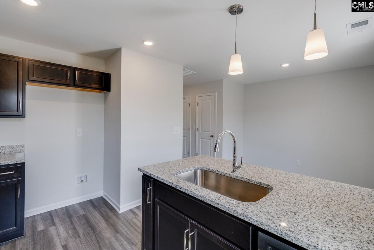 3028 Harborview Drive Photo 10