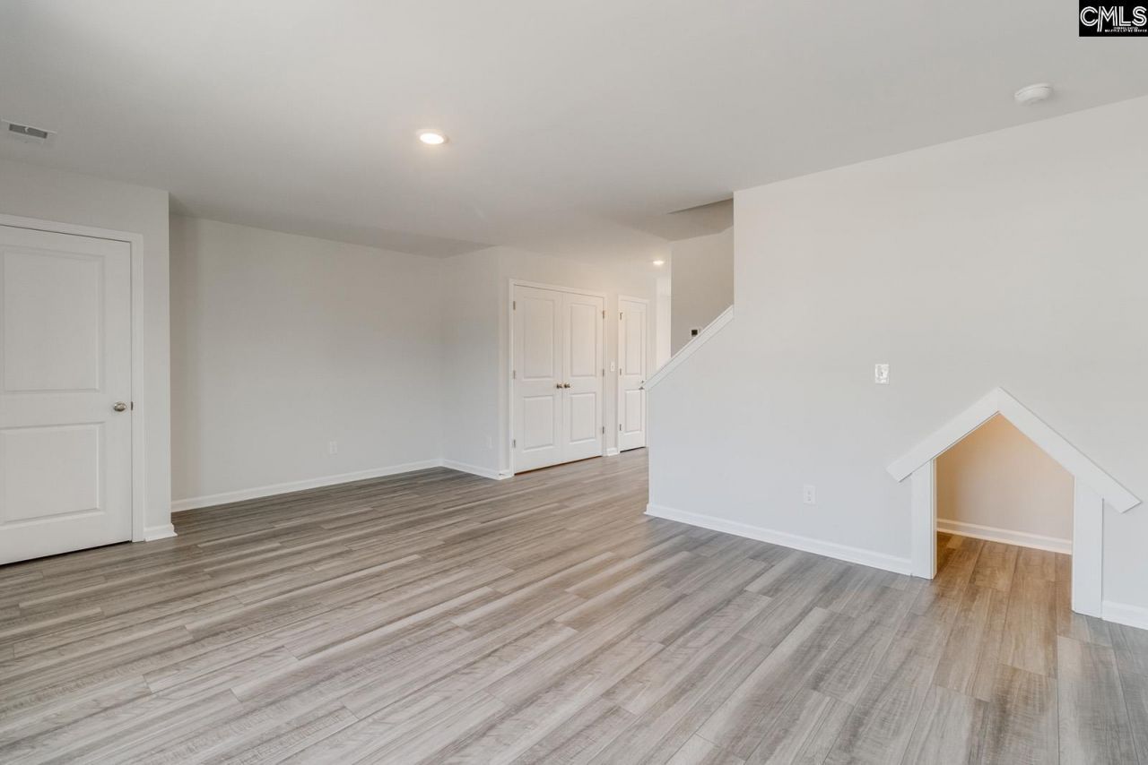 3028 Harborview Drive Photo 7