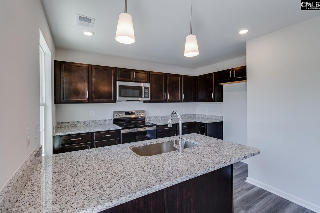 3028 Harborview Drive Photo 9