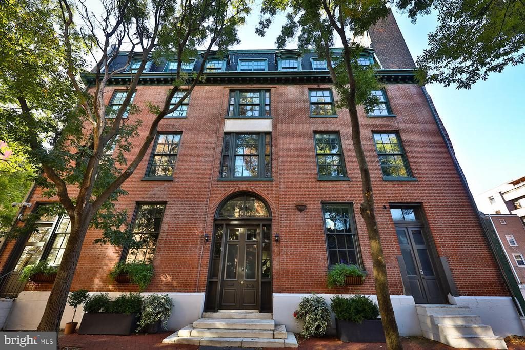 306 Cherry Street, Unit 300, Philadelphia, PA 19106 Main Photo