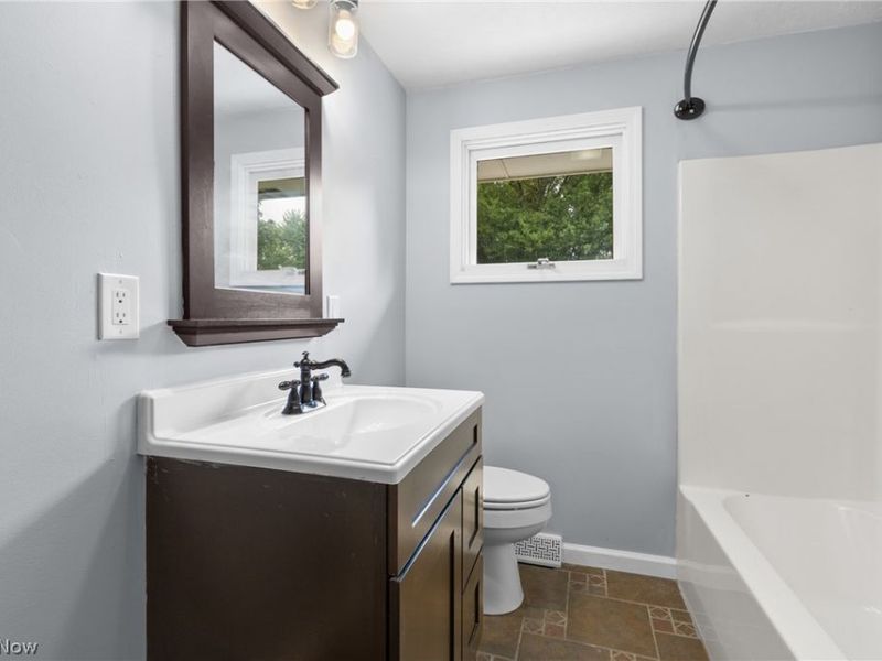 51235 Burrwood Drive, Saint Clairsville, OH 43947 Photo 12