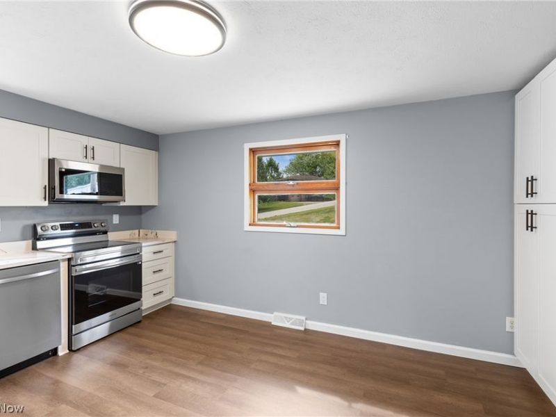 51235 Burrwood Drive, Saint Clairsville, OH 43947 Photo 9