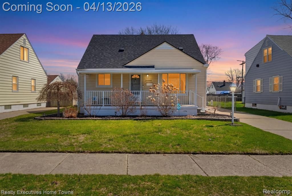 29940 John J Street, Roseville, MI 48066 Main Photo