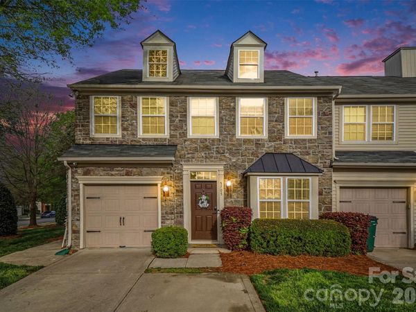 5705 Mossdale Lane, Charlotte, NC 28278