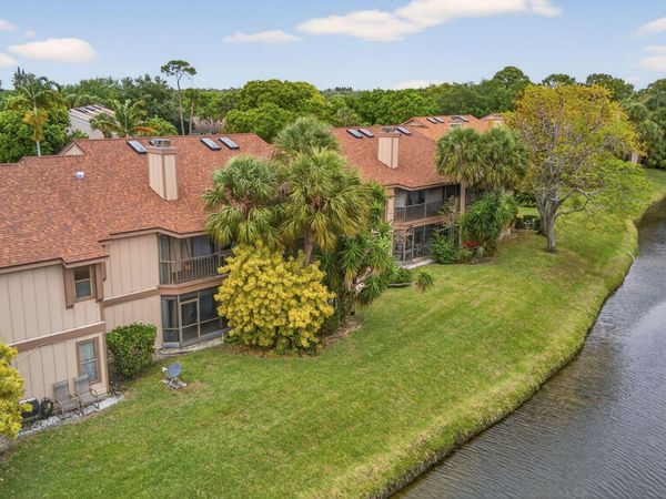 500 Crosswinds Drive, Unit C1, Greenacres, FL 33413