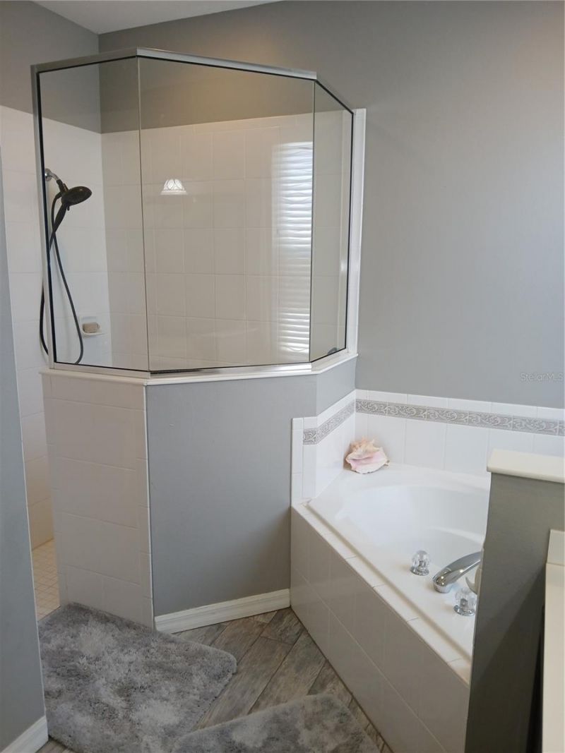 6631 63rd Terrace E, Bradenton, FL 34203 Photo