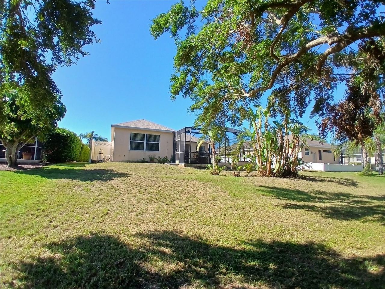 6631 63rd Terrace E, Bradenton, FL 34203 Photo