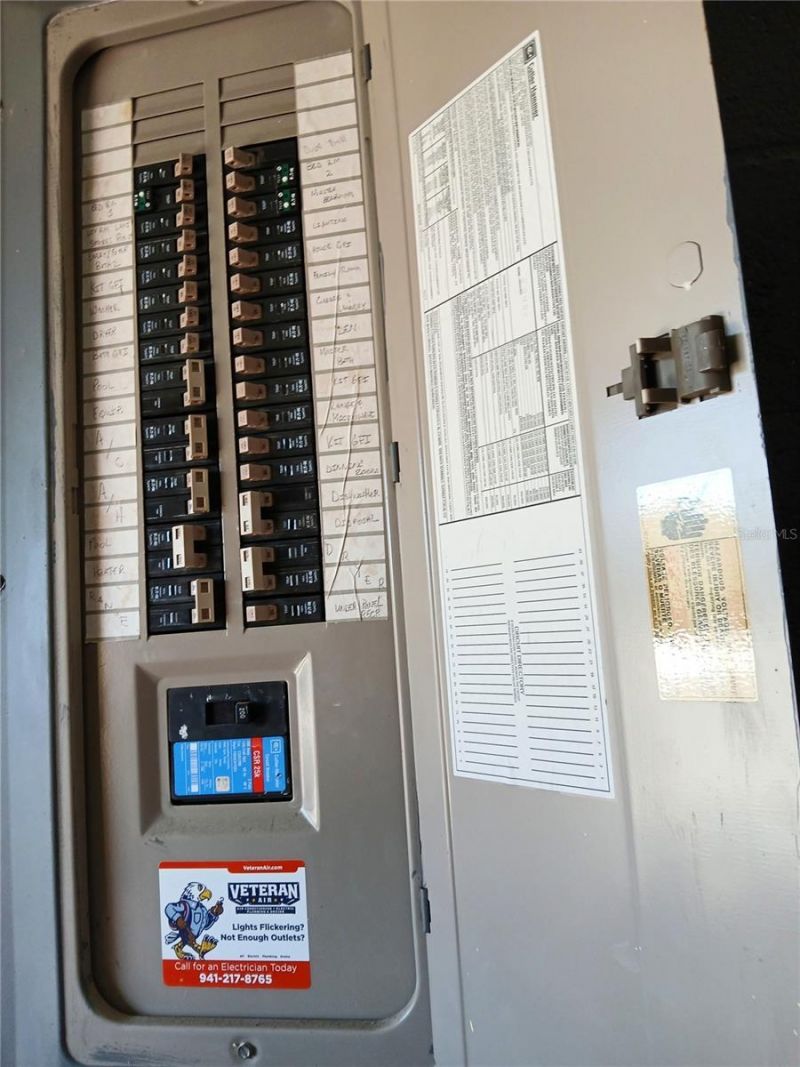 6631 63rd Terrace E, Bradenton, FL 34203 Photo