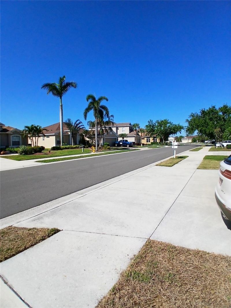 6631 63rd Terrace E, Bradenton, FL 34203 Photo