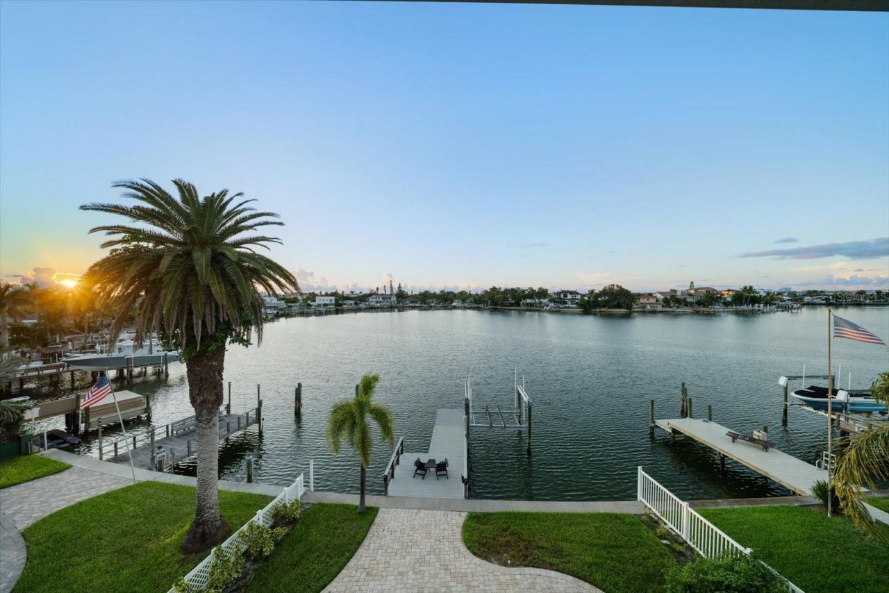 478 Harbor Drive S, Indian Rocks Beach, FL 33785 Photo