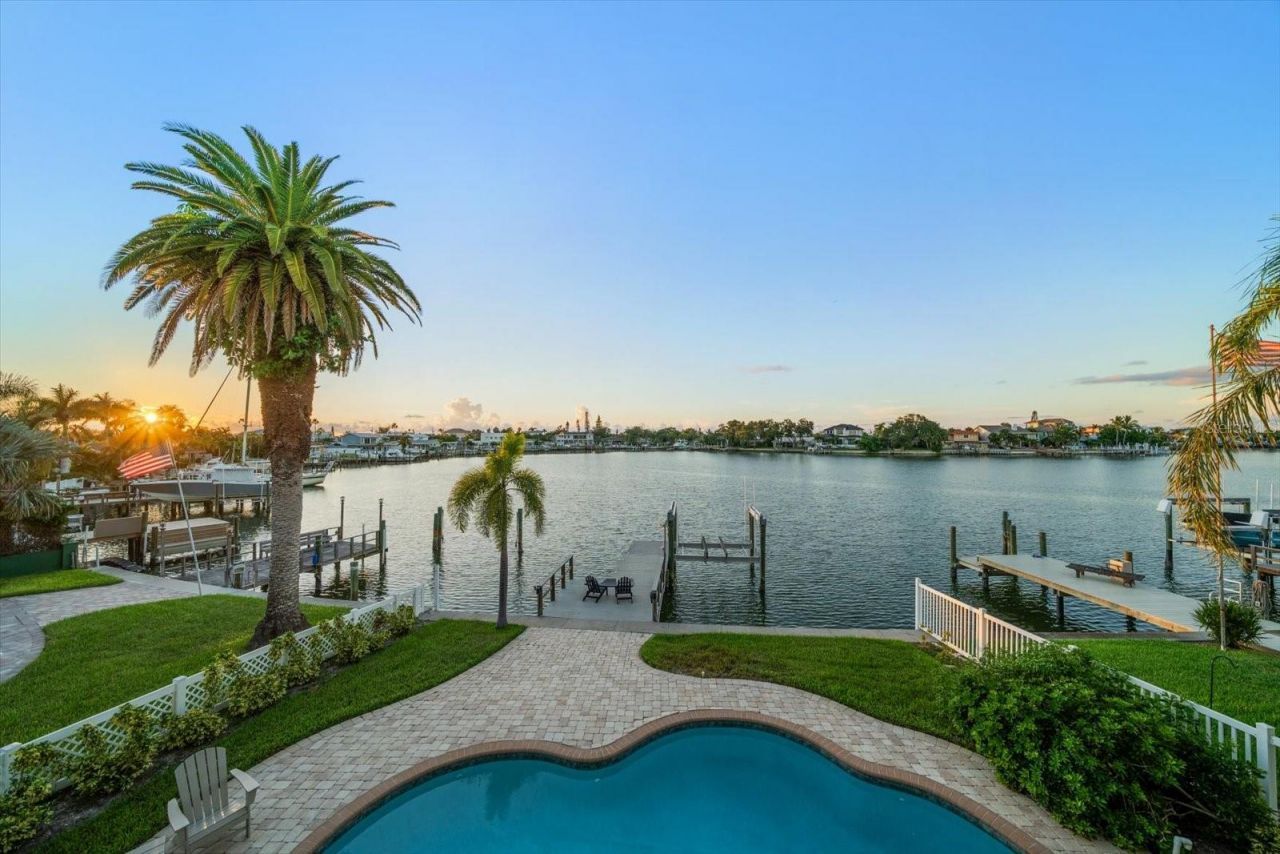 478 Harbor Drive S, Indian Rocks Beach, FL 33785 Photo