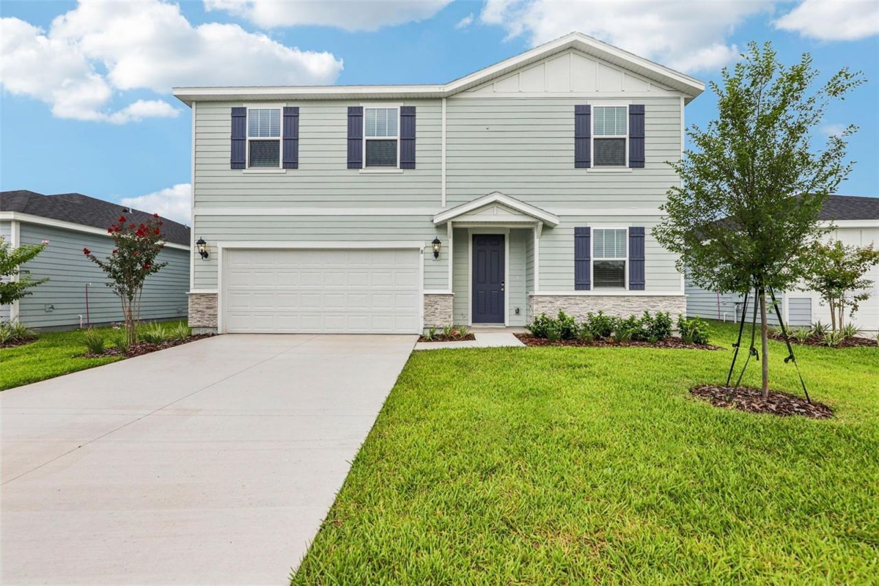 8 Wandering Creek Way, Palm Coast, FL 32164 Main Photo