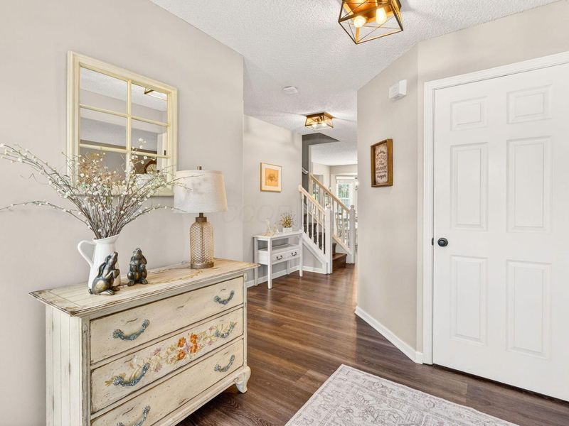 3554 W Bay Circle , Lewis Center, OH 43035 Photo 10