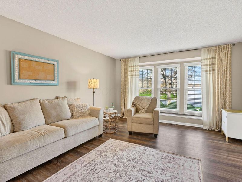 3554 W Bay Circle , Lewis Center, OH 43035 Photo 12