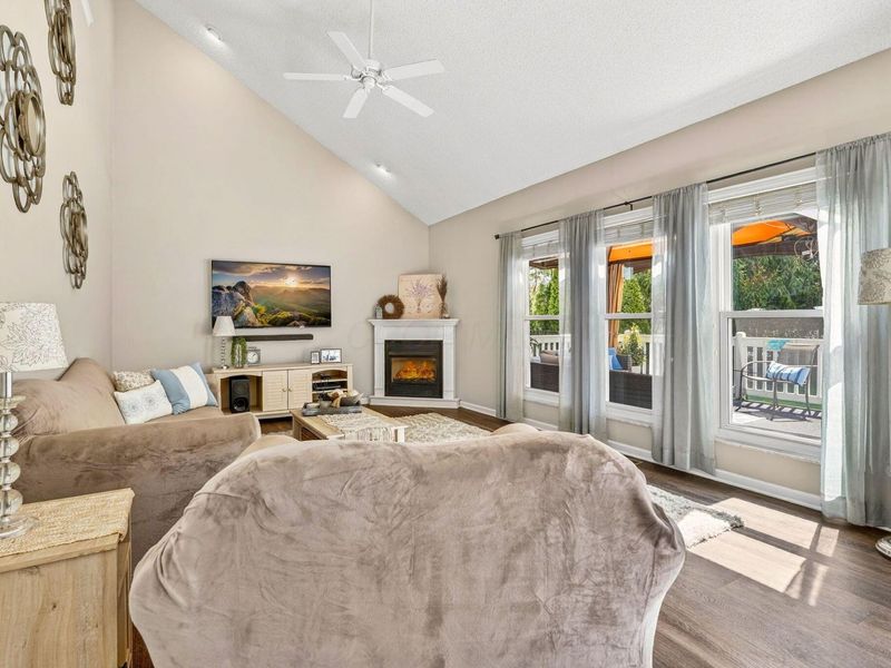 3554 W Bay Circle , Lewis Center, OH 43035 Photo 27