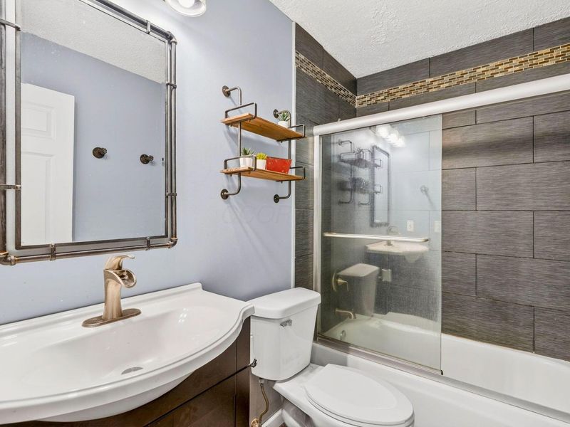 3554 W Bay Circle , Lewis Center, OH 43035 Photo 36