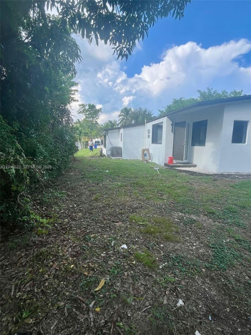 1776 NE 178 Street, Miami, FL 33162 Photo