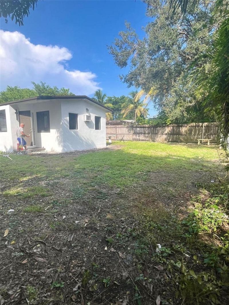 1776 NE 178 Street, Miami, FL 33162 Photo
