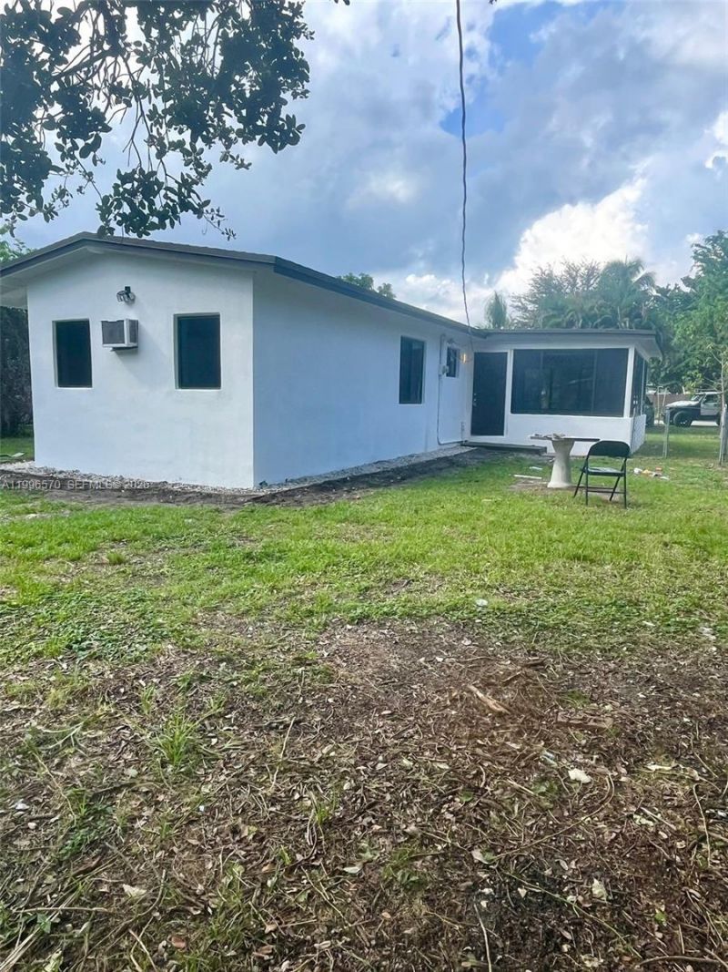 1776 NE 178 Street, Miami, FL 33162 Photo