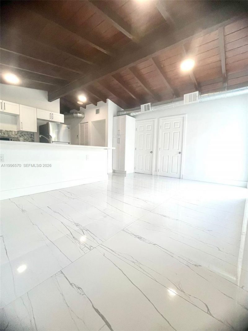 1776 NE 178 Street, Miami, FL 33162 Photo