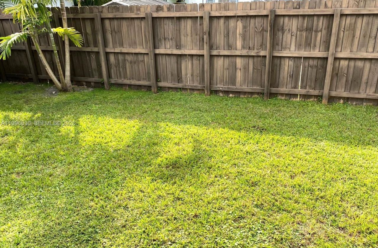 922 NE 108th St, Biscayne Park, FL 33161 Photo