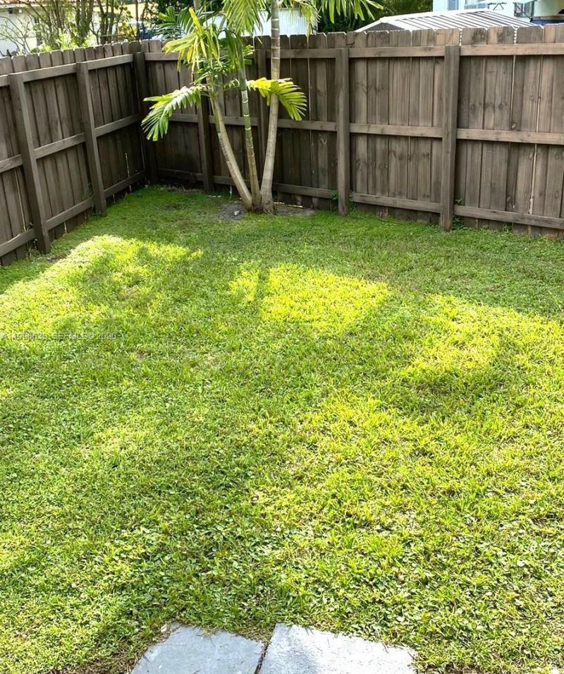 922 NE 108th St, Biscayne Park, FL 33161 Photo