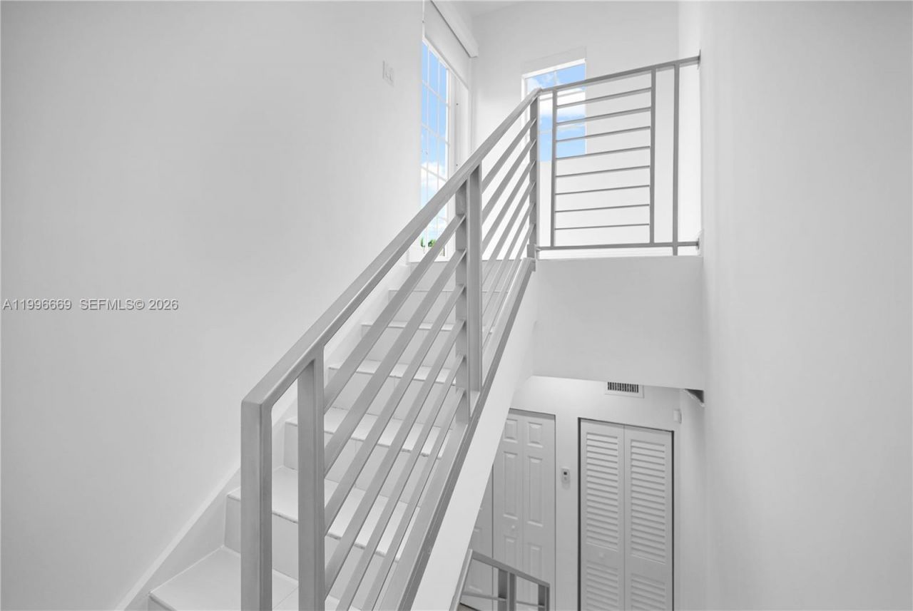 3040 Lucaya St, Miami, FL 33133 Photo