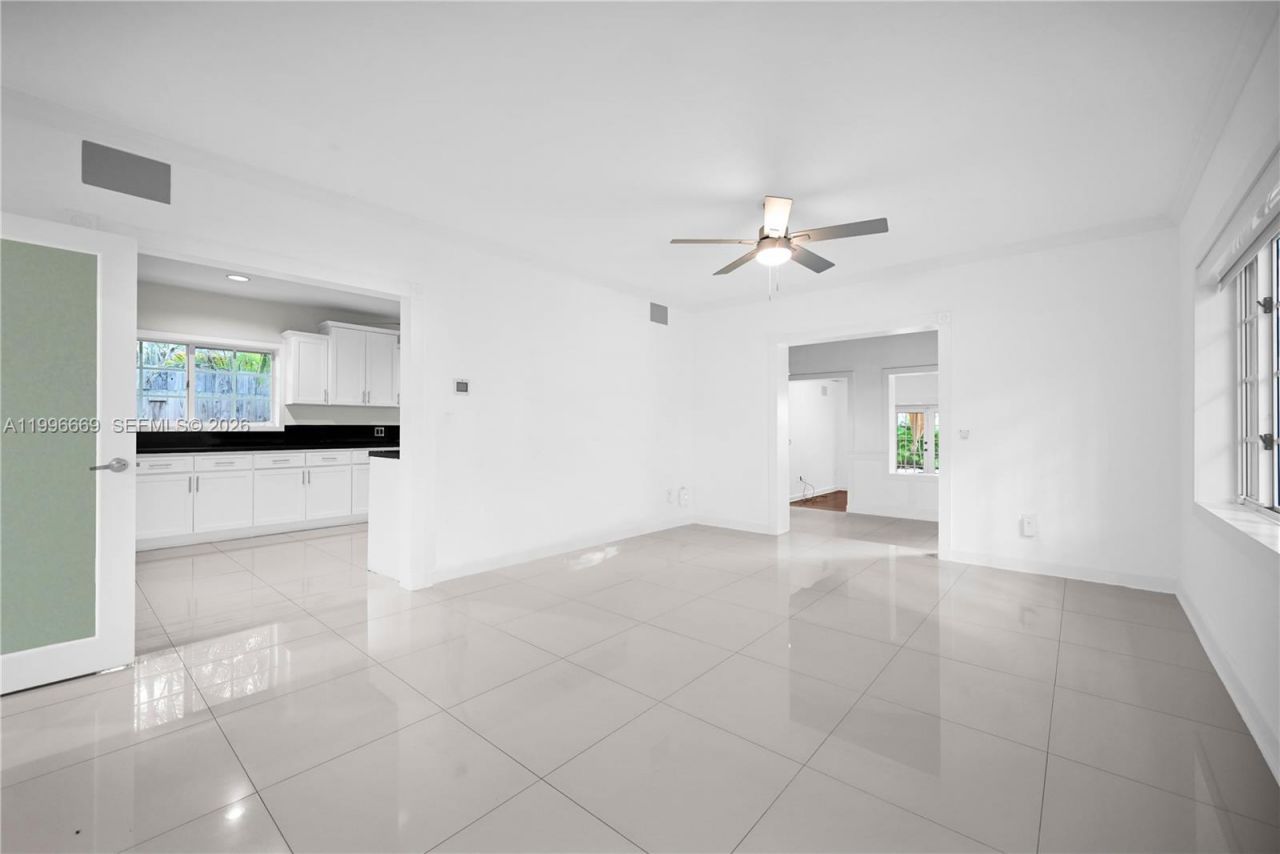 3040 Lucaya St, Miami, FL 33133 Photo