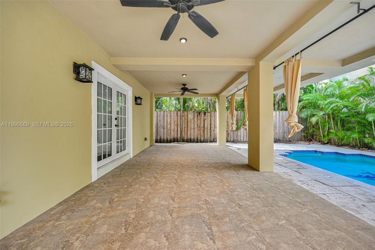 3040 Lucaya St, Miami, FL 33133 Photo
