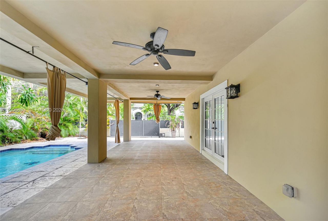 3040 Lucaya St, Miami, FL 33133 Photo