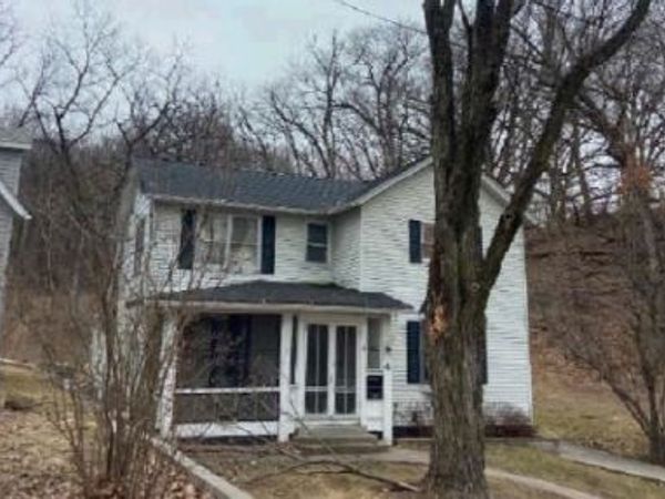 4 Hill Street , Savanna, IL 61074