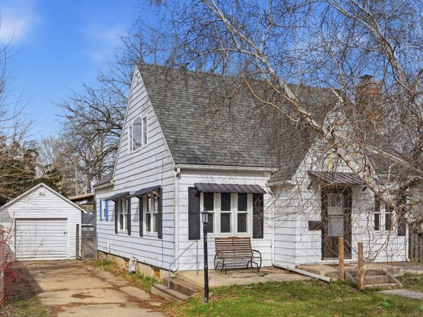 106 S Mulberry Street , Mount Morris, IL 61054