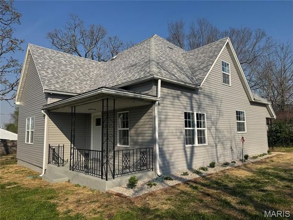 402 N Chestnut Street , Richland, MO 65556