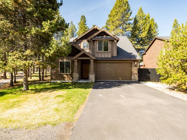 16573 Beesley Place, La Pine, OR 97739