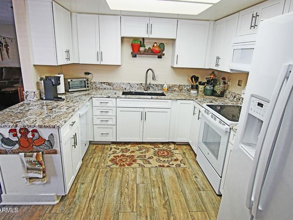 9730 N 94TH Place, Unit 114, Scottsdale, AZ 85258